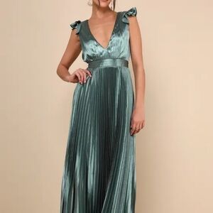 Lulu's Green Pleated Maxi Gown with Ruffled Sleeves